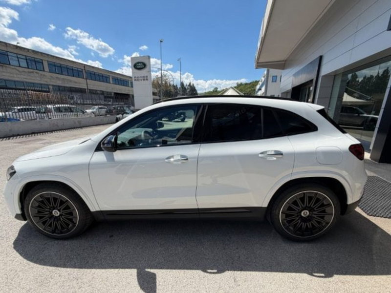 Mercedes-Benz GLA SUV nuova a Potenza (18)