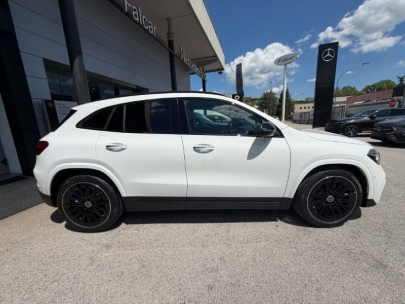 Mercedes-Benz GLA SUV nuova a Potenza (20)