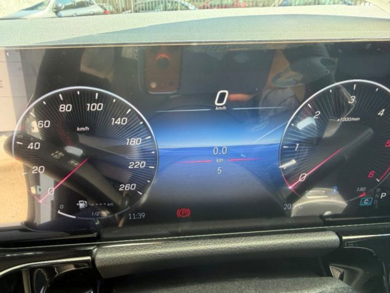 Mercedes-Benz GLA SUV nuova a Potenza (5)