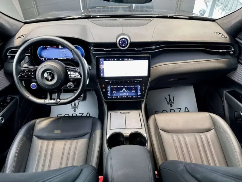 Maserati Grecale usata a Torino (11)