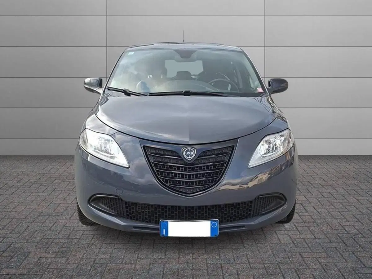 Lancia Ypsilon usata a Torino (3)