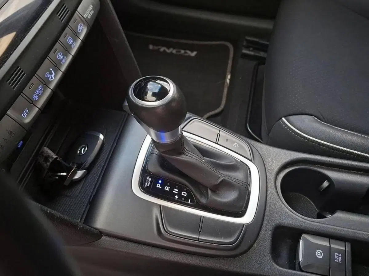 Hyundai Kona usata a Torino (10)