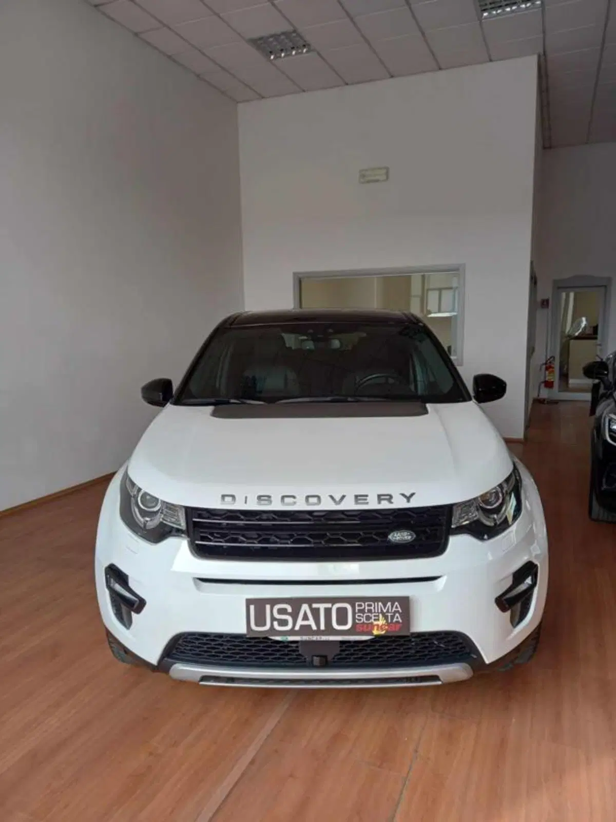 Land Rover Discovery Sport usata a Lucca (2)