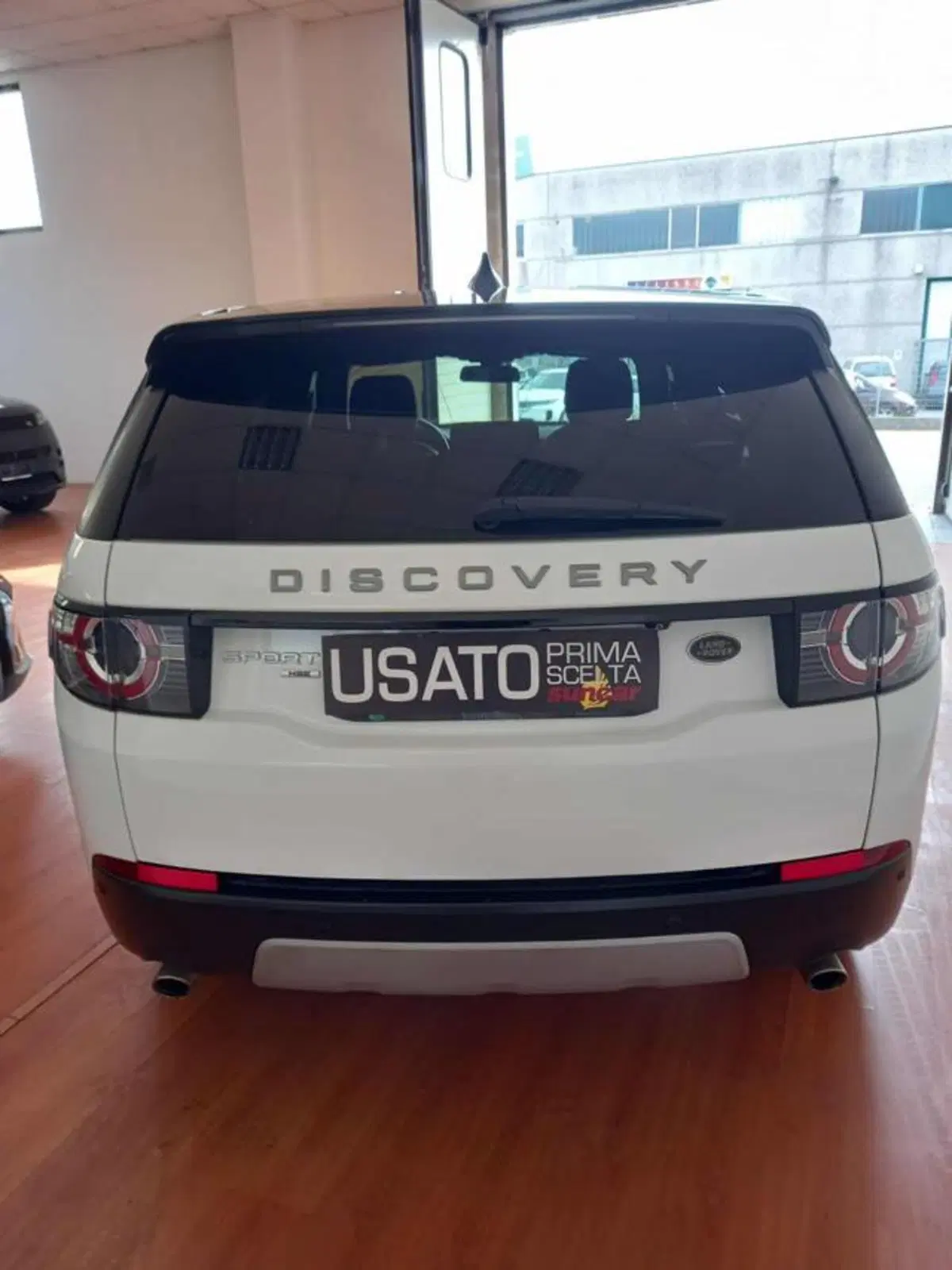 Land Rover Discovery Sport usata a Lucca (4)