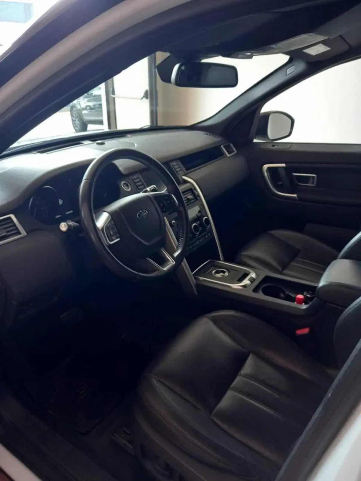 Land Rover Discovery Sport usata a Lucca (5)