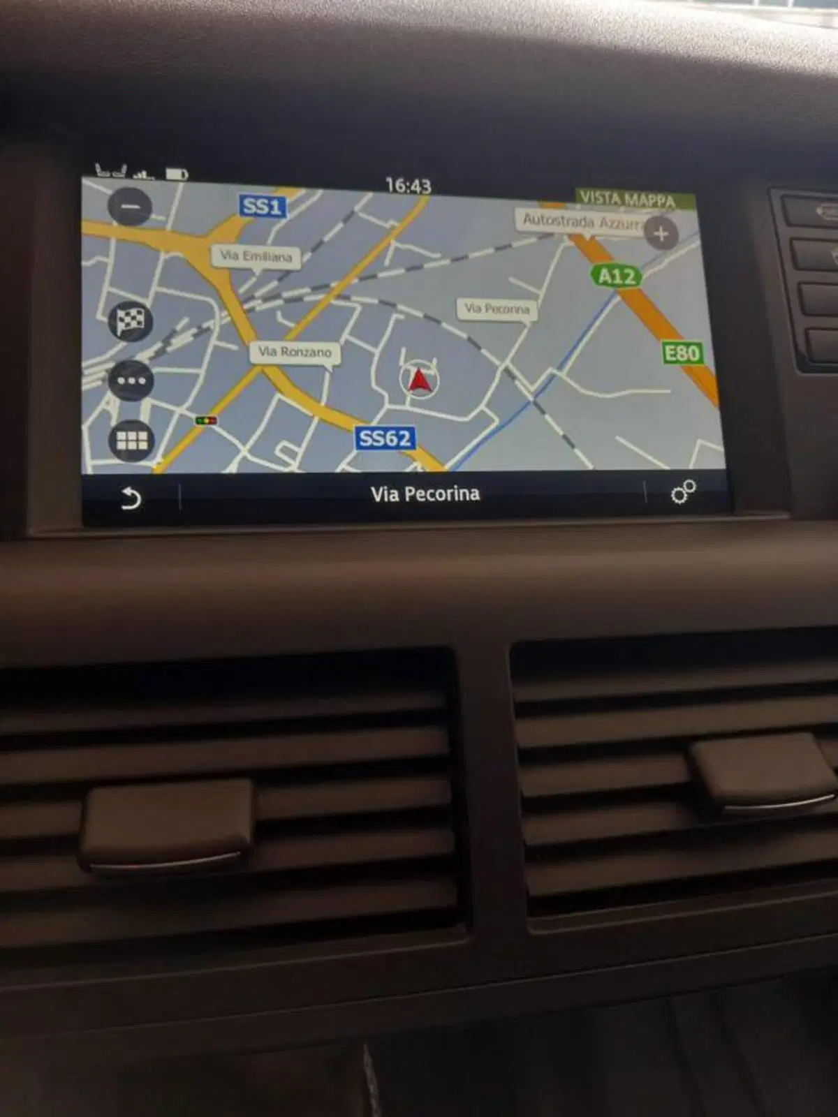 Land Rover Discovery Sport usata a Lucca (7)