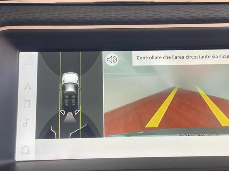 Land Rover Range Rover Evoque usata a Lucca (11)