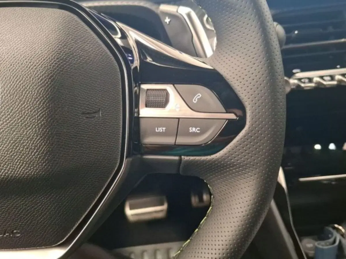 Peugeot 208 nuova a Ancona (20)