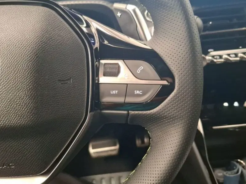 Peugeot 208 nuova a Ancona (20)