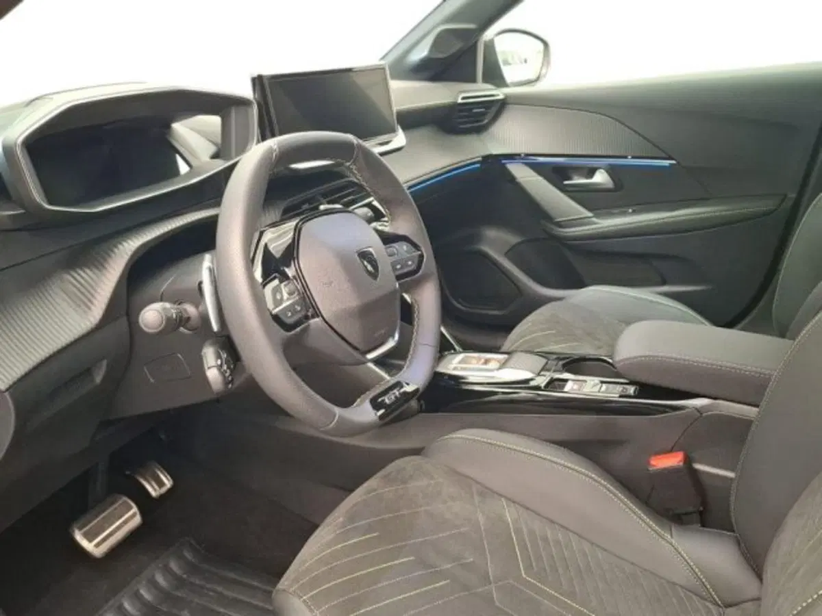 Peugeot 208 nuova a Ancona (9)