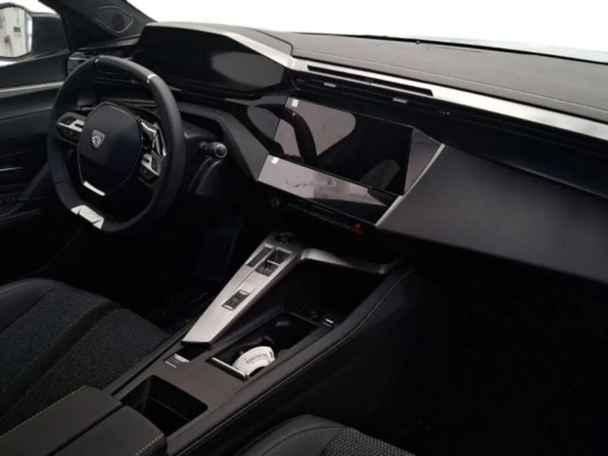 Peugeot 308 SW nuova a Ancona (15)
