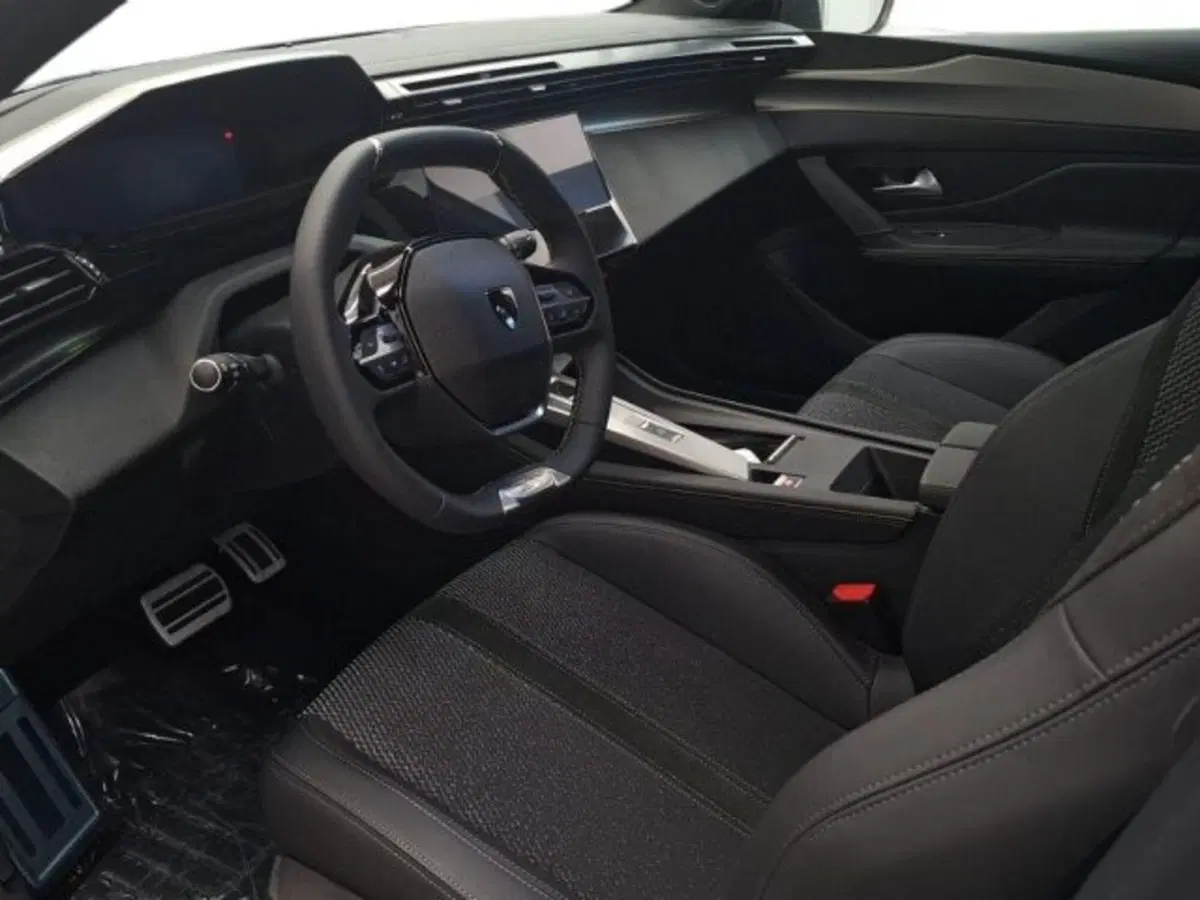 Peugeot 308 SW nuova a Ancona (9)