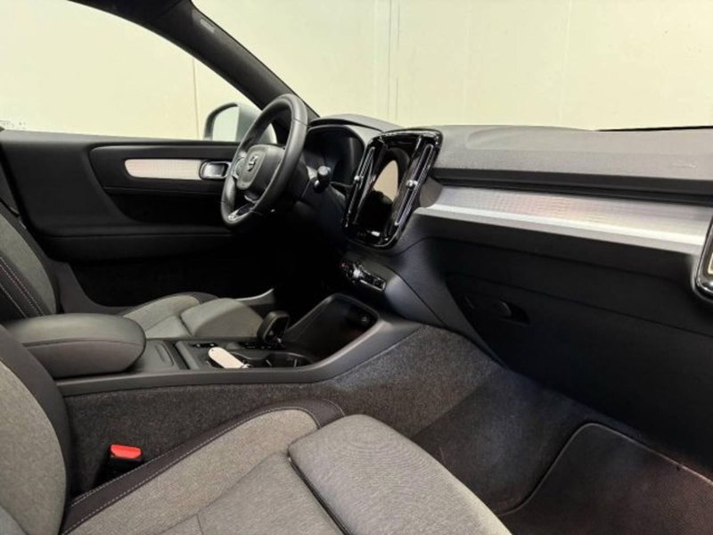 Volvo XC40 usata a Treviso (12)