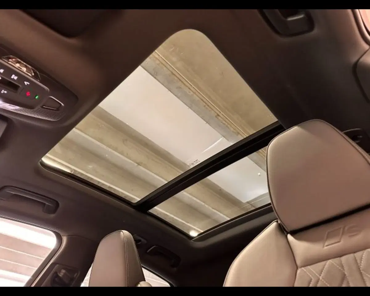 Audi Q5 Sportback nuova a Treviso (12)