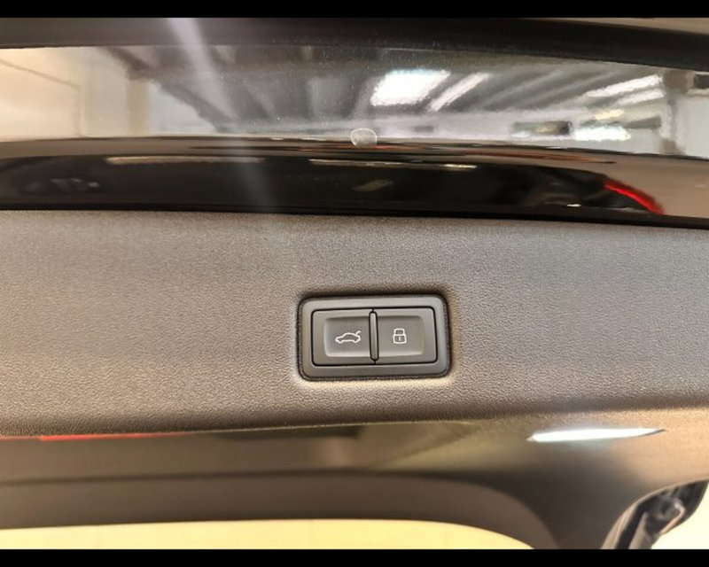 Audi Q5 Sportback nuova a Treviso (12)