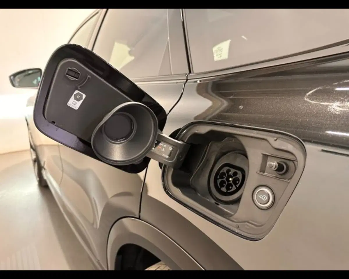Audi Q5 Sportback nuova a Treviso (15)
