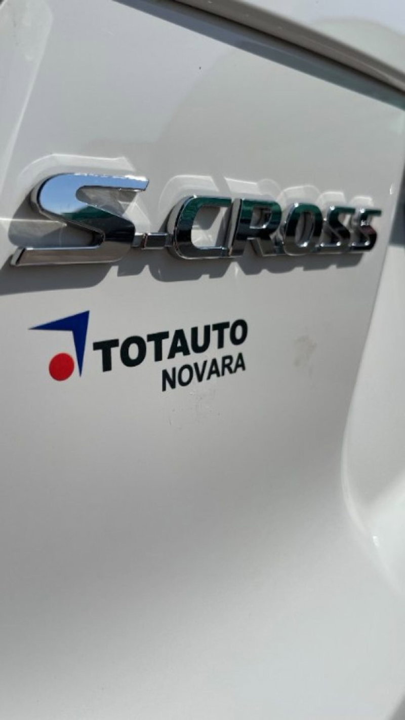 Suzuki S-Cross usata a Novara (4)
