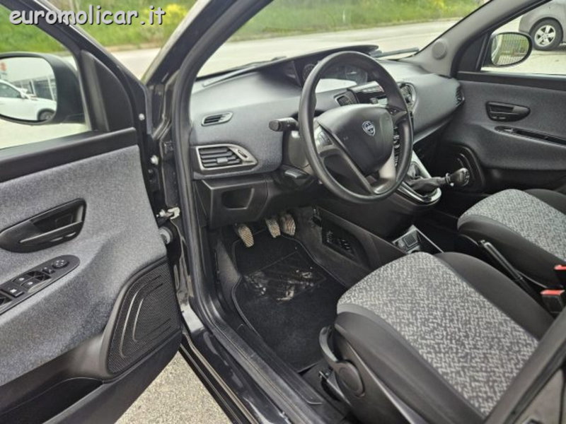 Lancia Ypsilon usata a Campobasso (2)