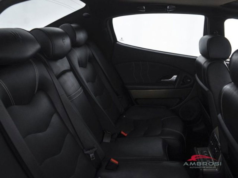 Maserati Quattroporte usata a Perugia (11)