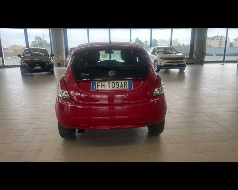 Lancia Ypsilon usata a Bologna (11)