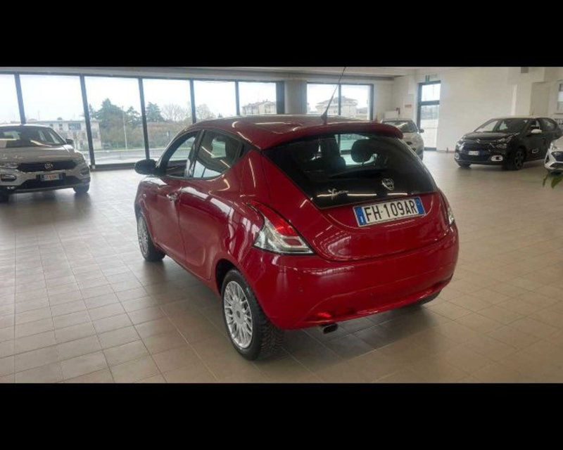 Lancia Ypsilon usata a Bologna (14)