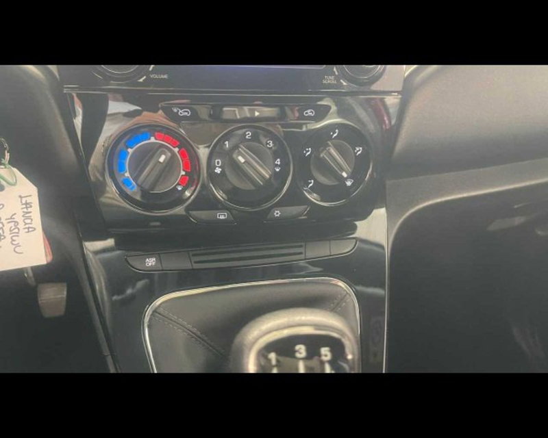 Lancia Ypsilon usata a Bologna (19)