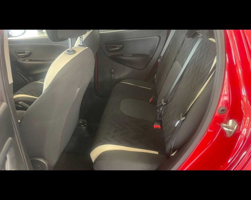 Lancia Ypsilon usata a Bologna (7)