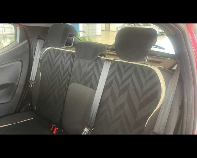 Lancia Ypsilon usata a Bologna (9)