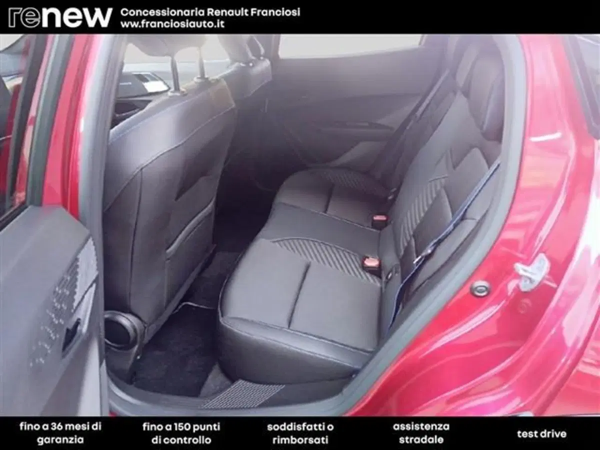 Renault Clio nuova a Modena (11)