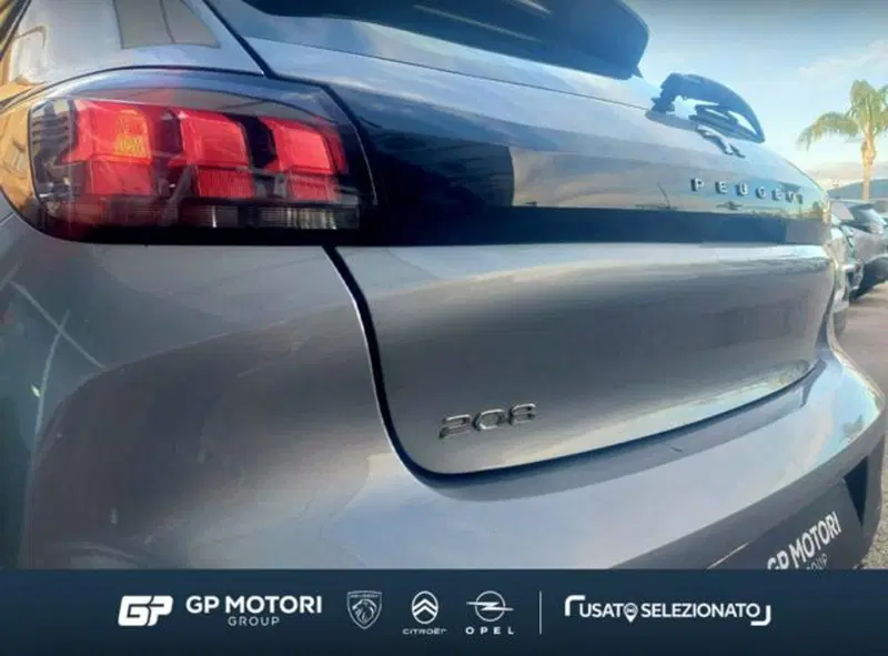 Peugeot 208 usata a Caserta (6)