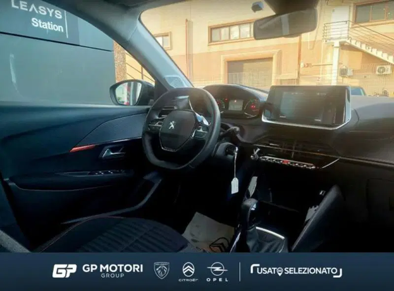 Peugeot 208 usata a Caserta (7)