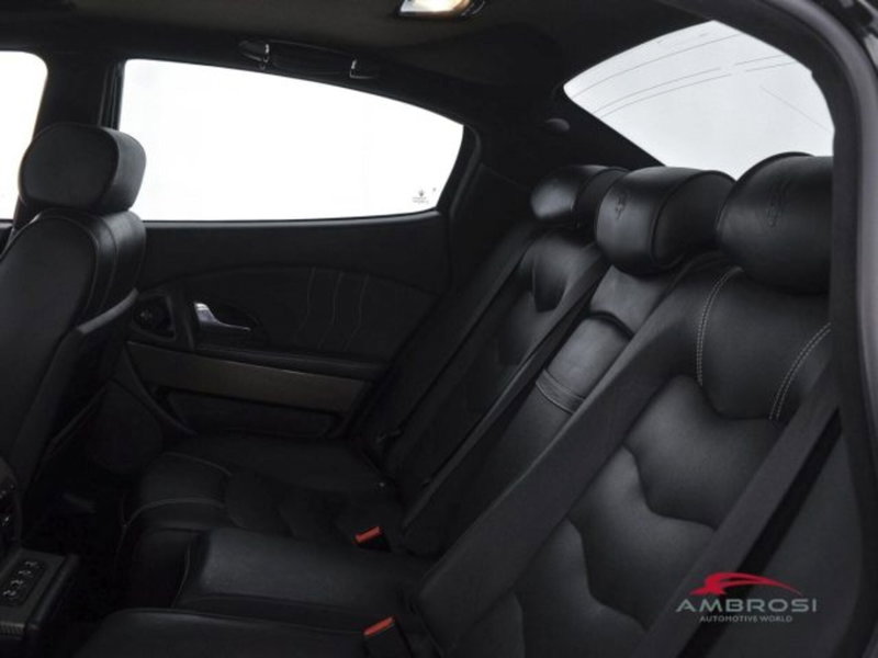 Maserati Quattroporte usata a Perugia (10)