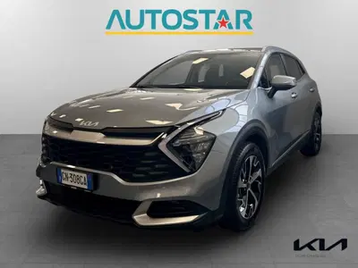 Kia Sportage 1.6 t-gdi hev Style 2wd at6 del 2023 usata a Piacenza