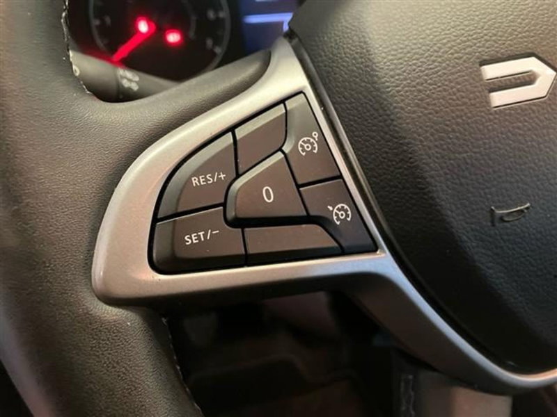 Dacia Duster usata a Como (17)