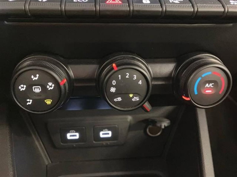 Dacia Duster usata a Como (18)