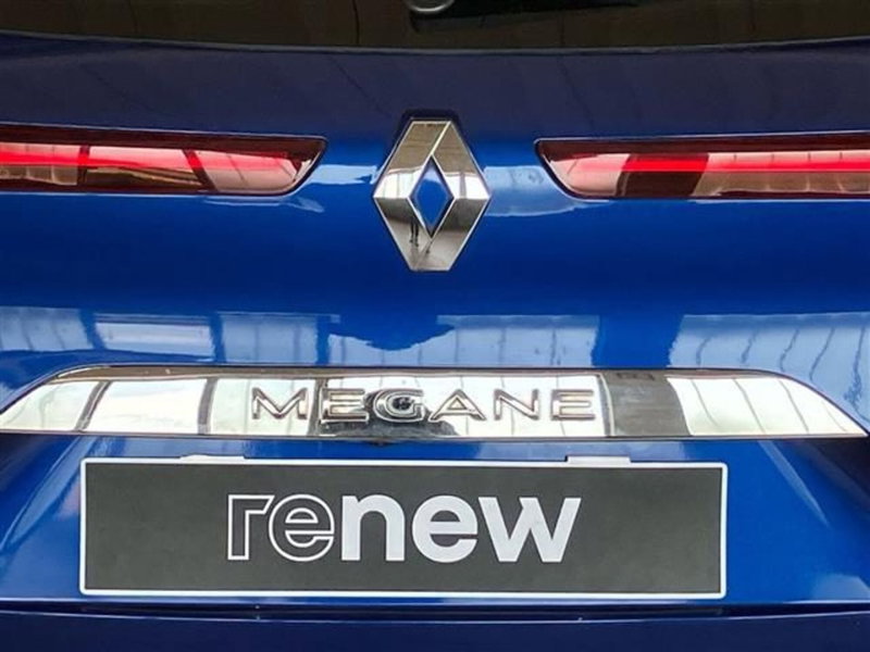 Renault Megane E-Tech Electric usata a Como (20)