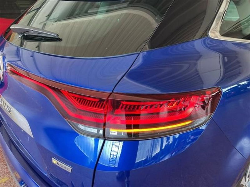 Renault Megane E-Tech Electric usata a Como (7)