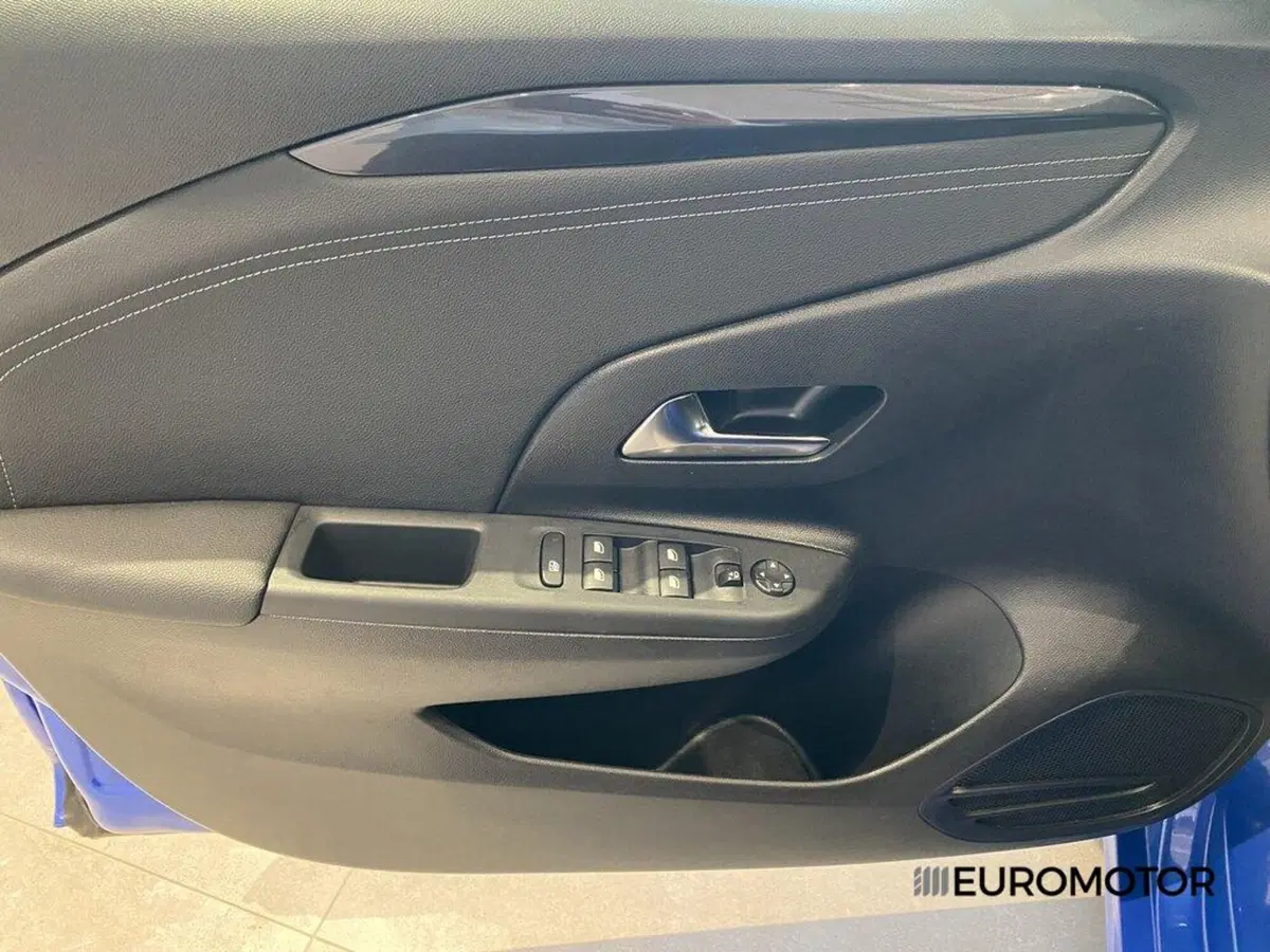 Opel Corsa usata a Bari (12)