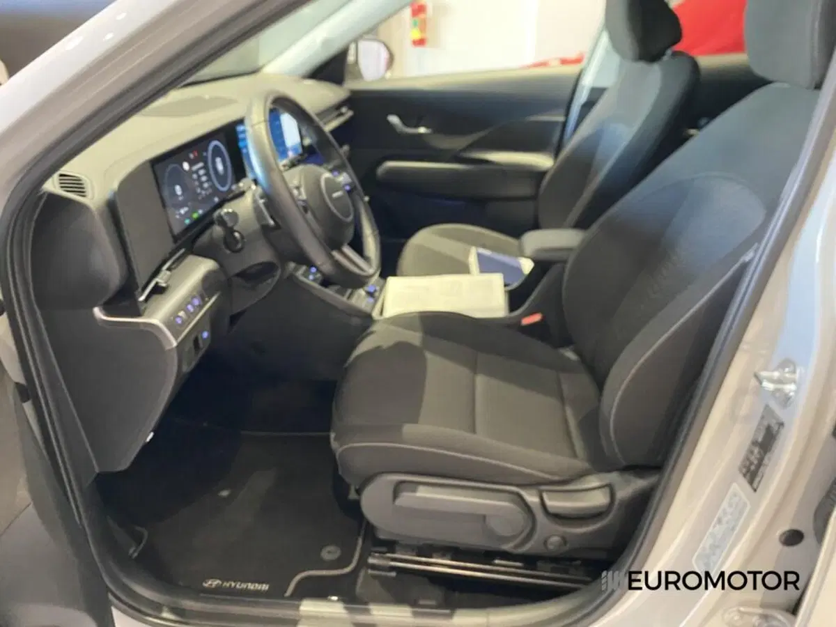 Hyundai Kona usata a Bari (15)