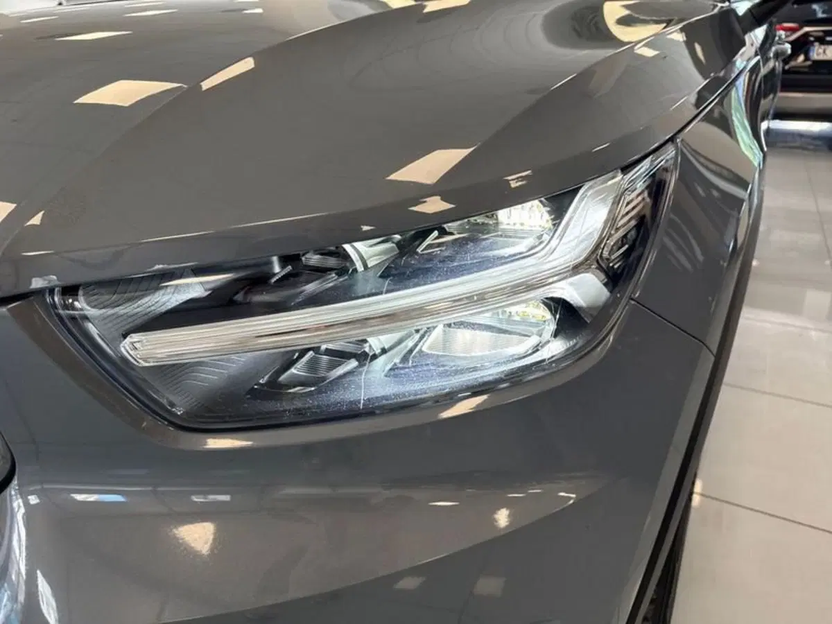 Volvo XC40 usata a Prato (14)