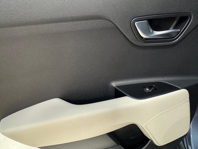 Kia Stonic nuova a Cosenza (10)