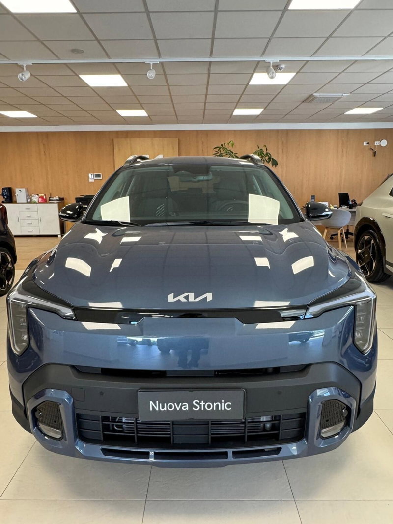 Kia Stonic nuova a Cosenza (2)