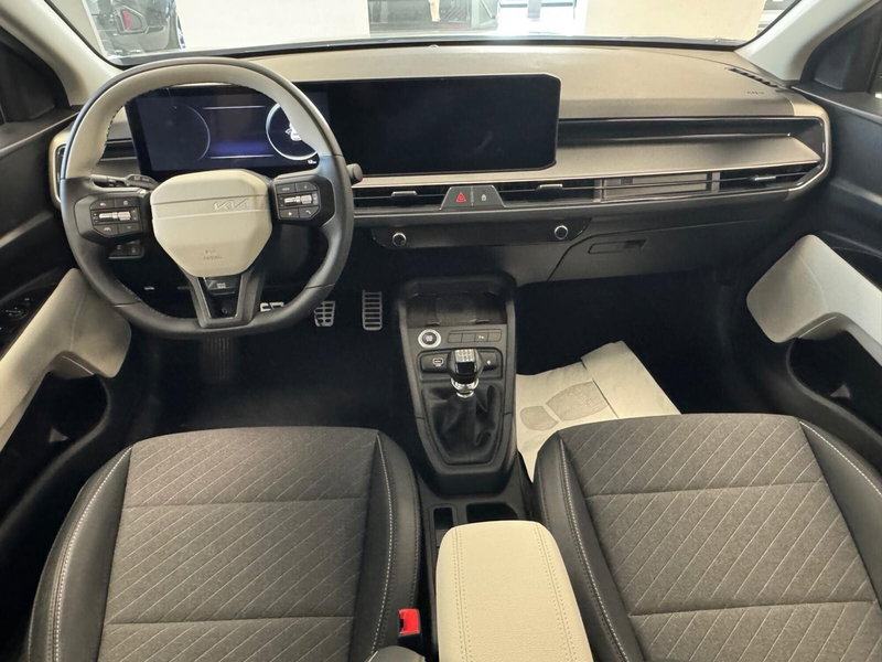 Kia Stonic nuova a Cosenza (7)