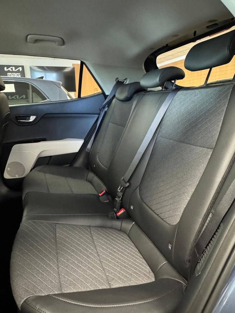 Kia Stonic nuova a Cosenza (9)