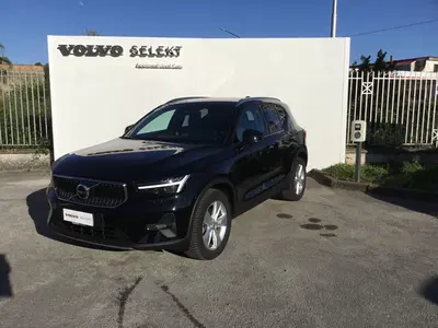 Volvo XC40 B3 automatico Core del 2025 usata a Napoli