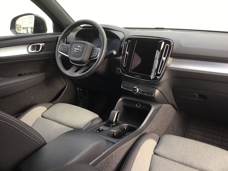 Volvo XC40 usata a Napoli (7)