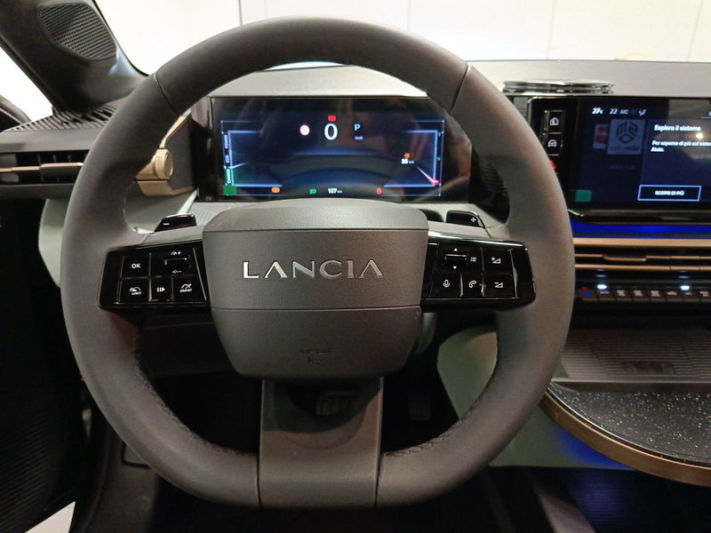 Lancia Ypsilon usata a Teramo (17)