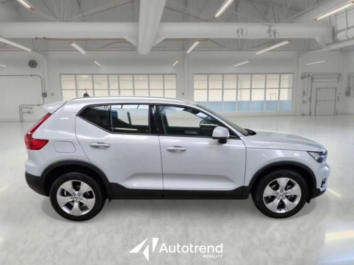 Volvo XC40 usata a Bari (14)