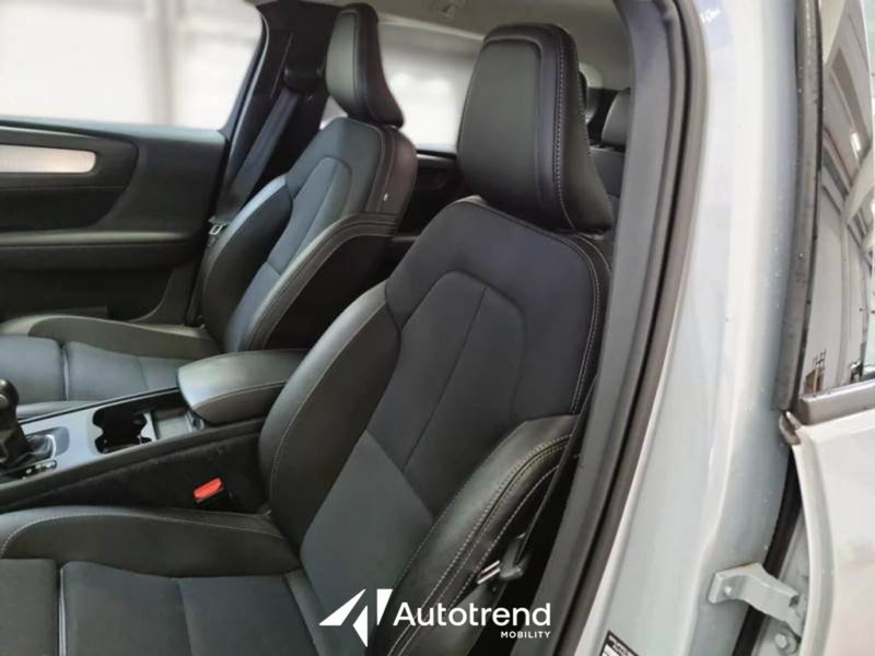Volvo XC40 usata a Bari (15)