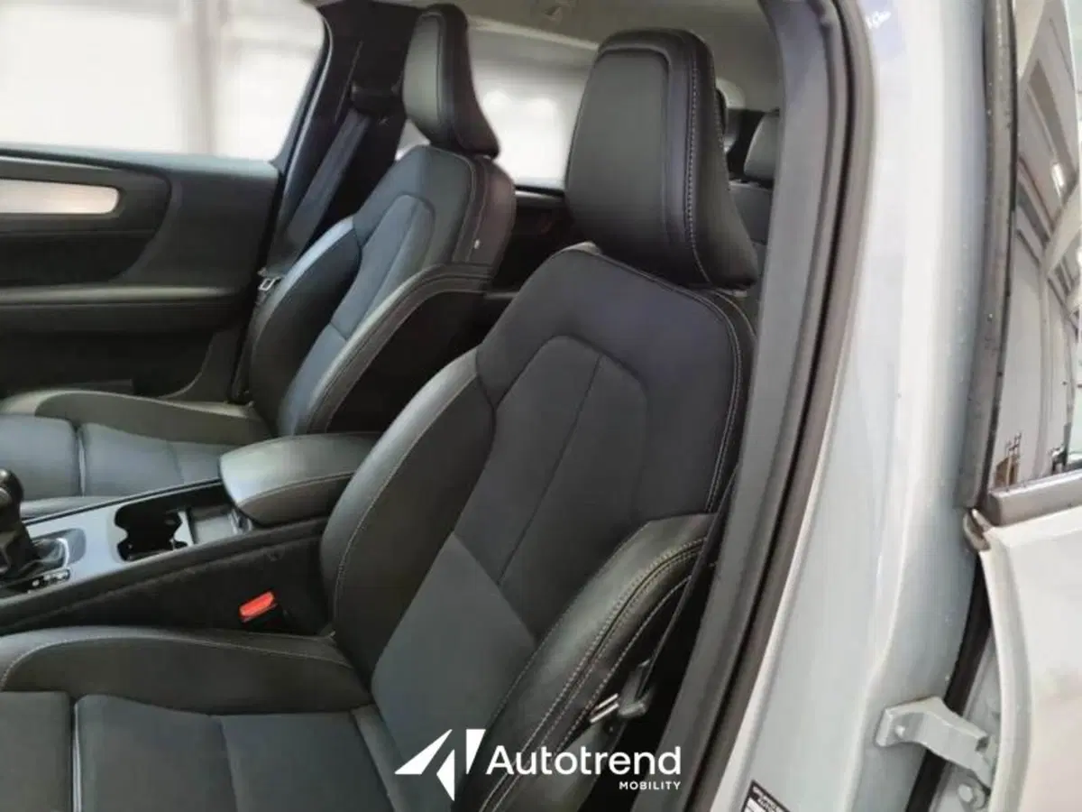 Volvo XC40 usata a Bari (6)